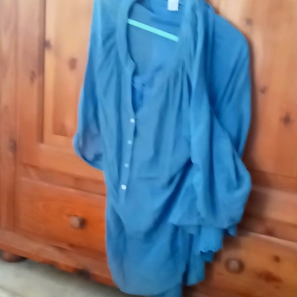 Soft Surroundings gorgeous top. - Picture 1 of 7